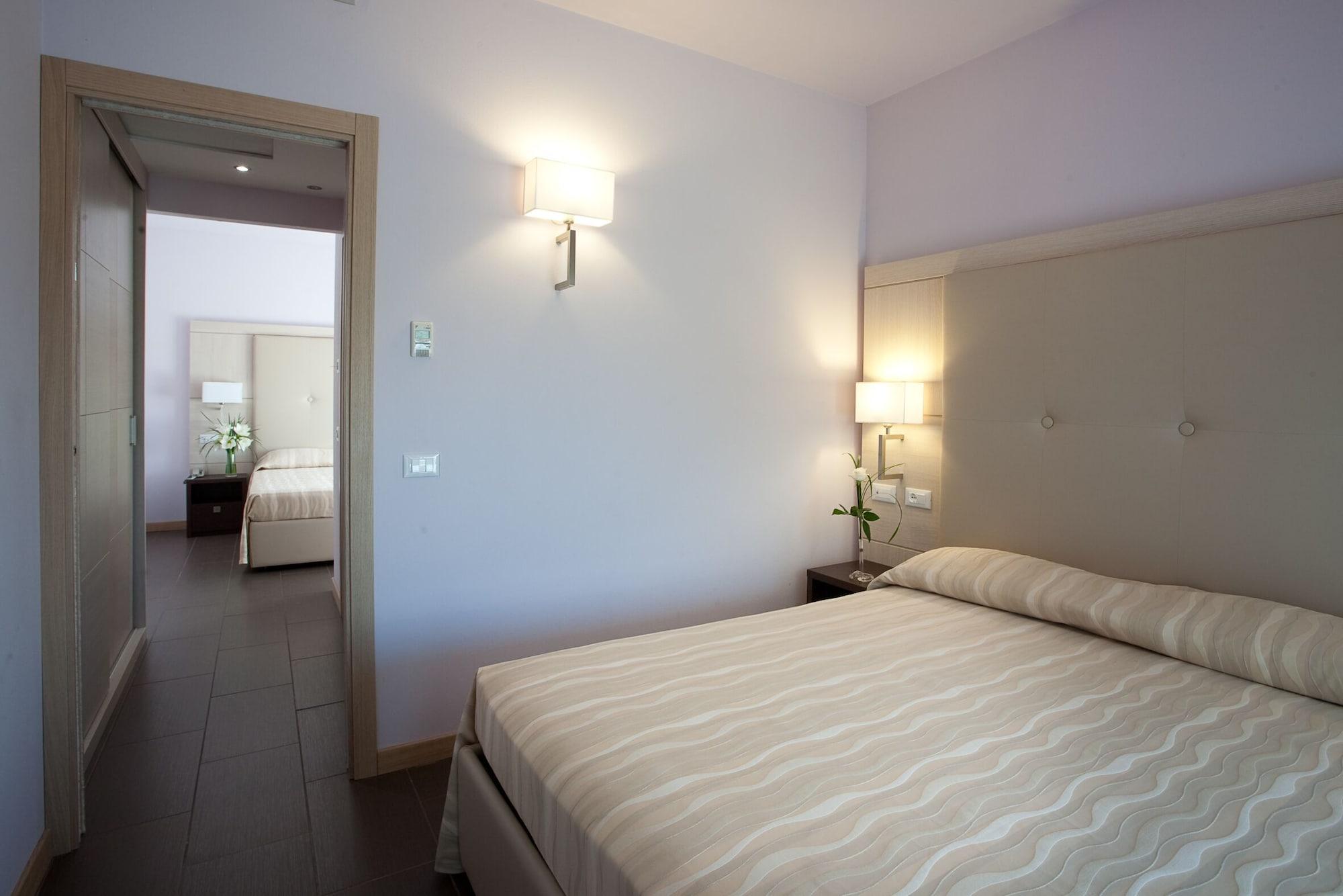 Hotel Porto Azzurro Σιρμιόνε Εξωτερικό φωτογραφία