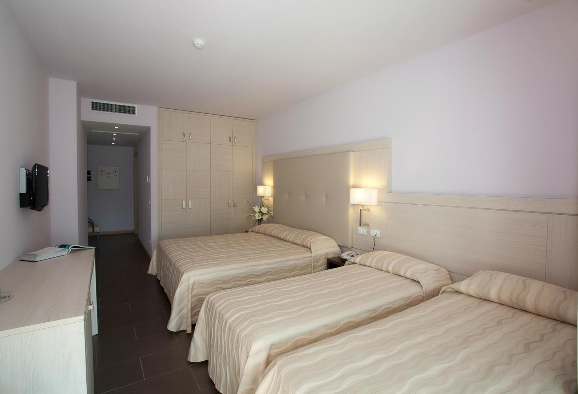 Hotel Porto Azzurro Σιρμιόνε Εξωτερικό φωτογραφία